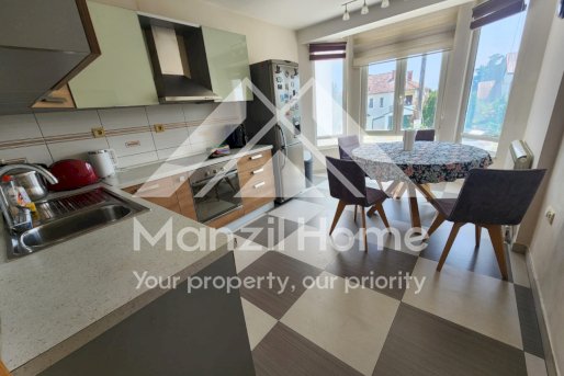 Komforan četvorosoban stan u sklopu kuće 220m2 - Gorica C, Podgorica - Izdavanje